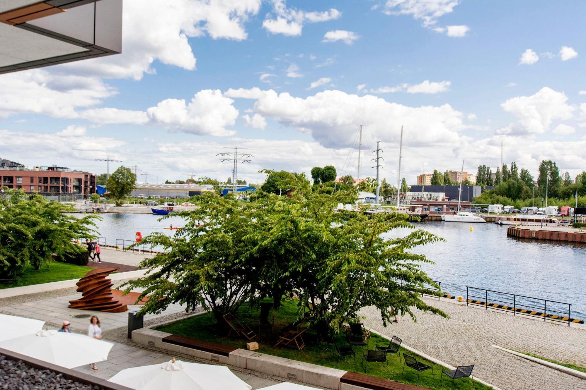 City Center - Walowa I Popieluszki By Apartmore Gdansk Exterior photo