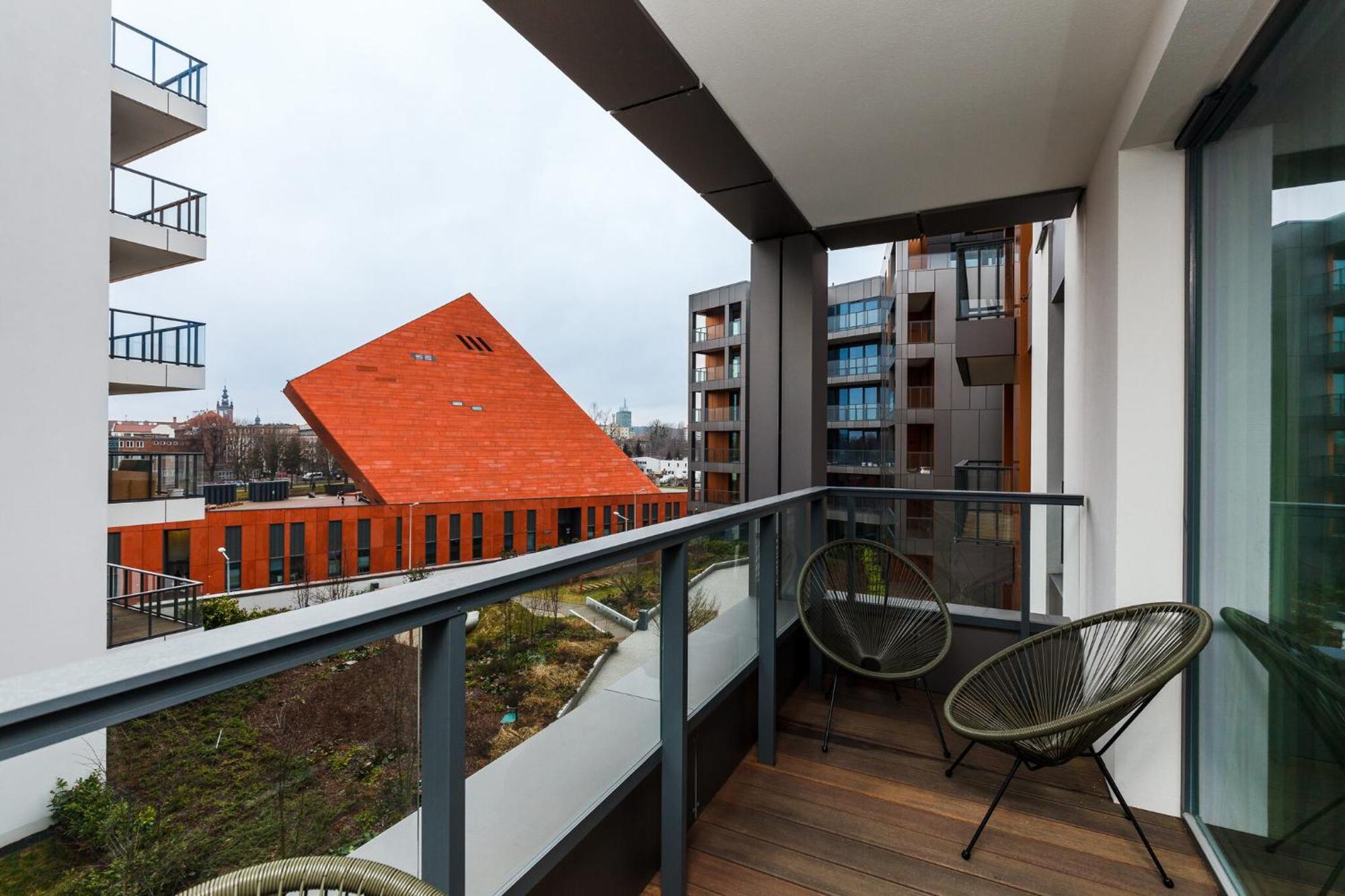 City Center - Walowa I Popieluszki By Apartmore Gdansk Exterior photo